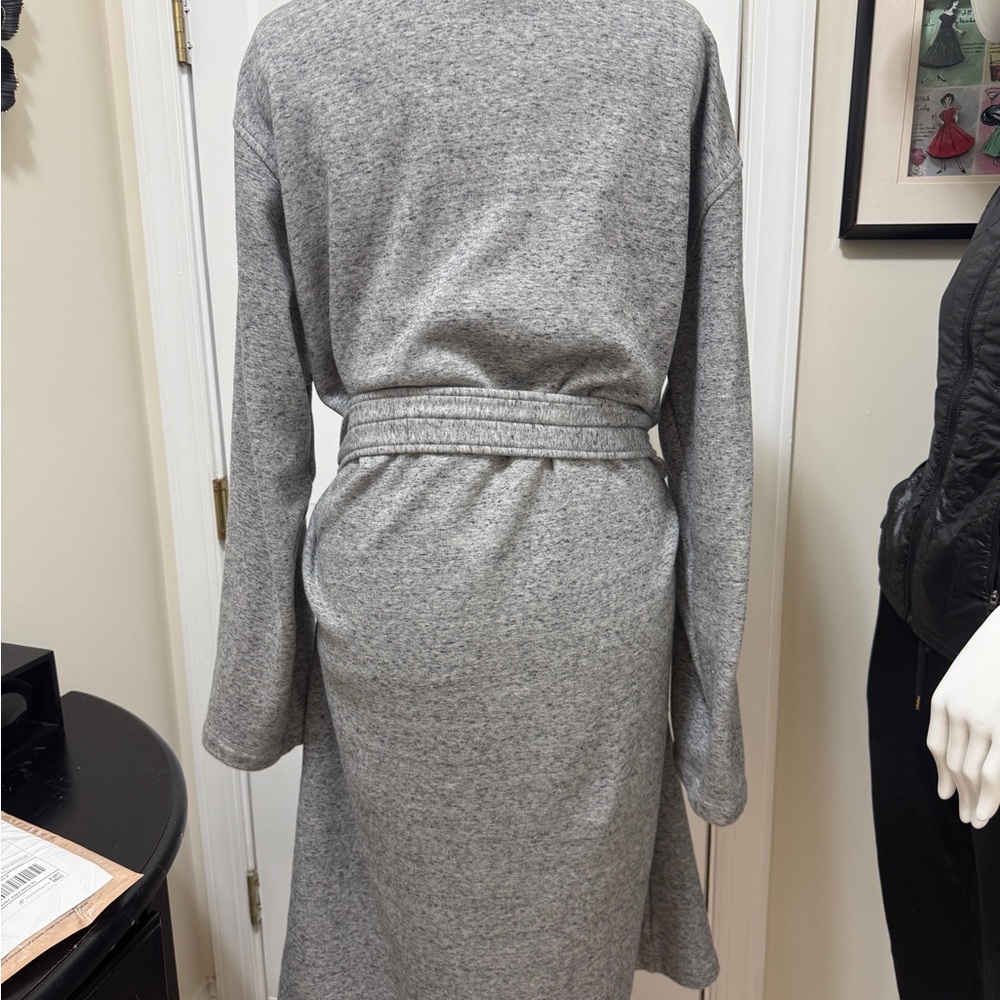 The UGG Robinson Robe Grey Tie-Waist Women's Coat is in great condition, cotton - Picture 2 of 10